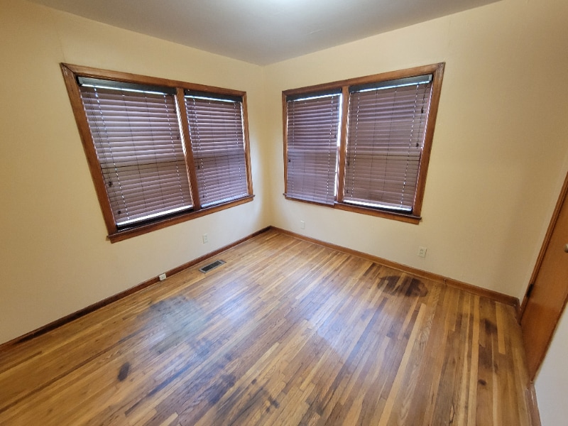 Building Photo - 1112 N Woodrow Ave