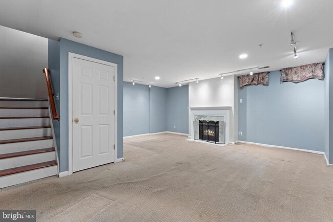 Building Photo - 3336 Fordington Pl