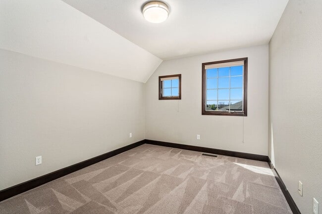 Building Photo - Beautiful 5 Bedroom Home in Windsor CO