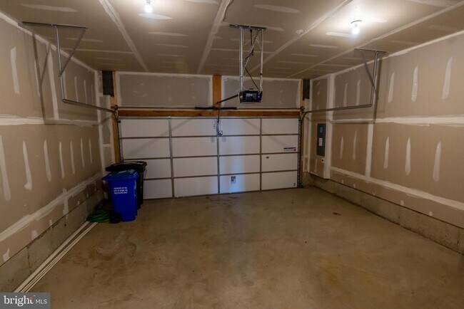 Building Photo - 17133 Hardisty Wy