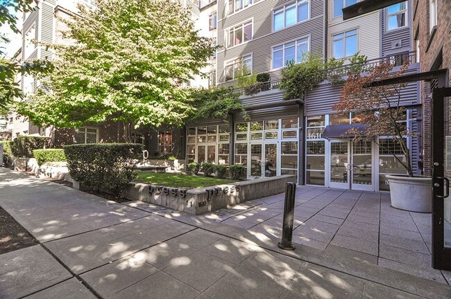 Building Photo - 1620 Belmont Ave