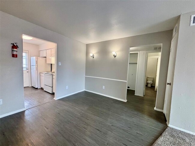 Building Photo - 6500 W 43rd St
