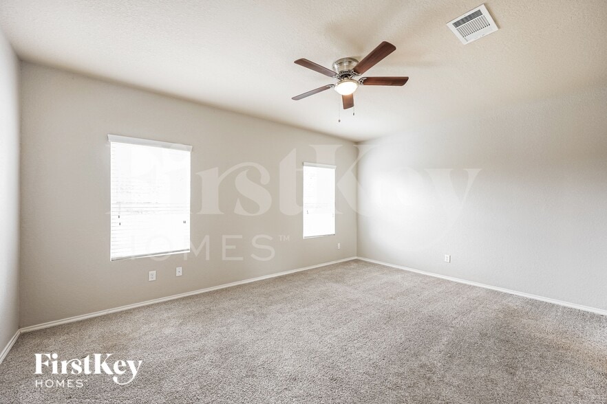 Building Photo - 32079 Camellia Bnd