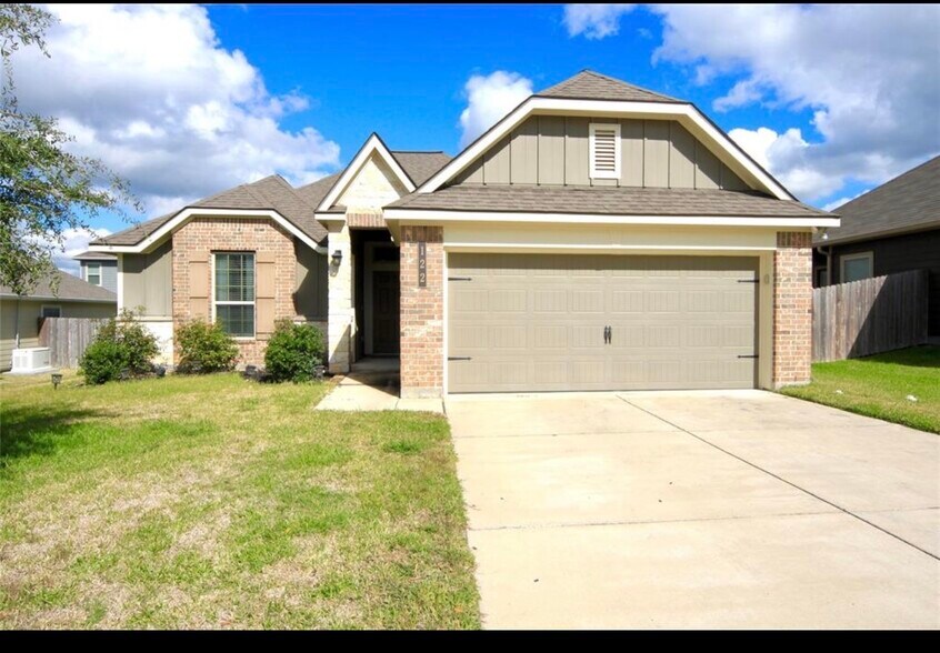 Building Photo - 122 Green Haven Dr