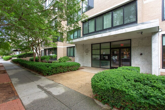 Building Photo - 2030 F St NW