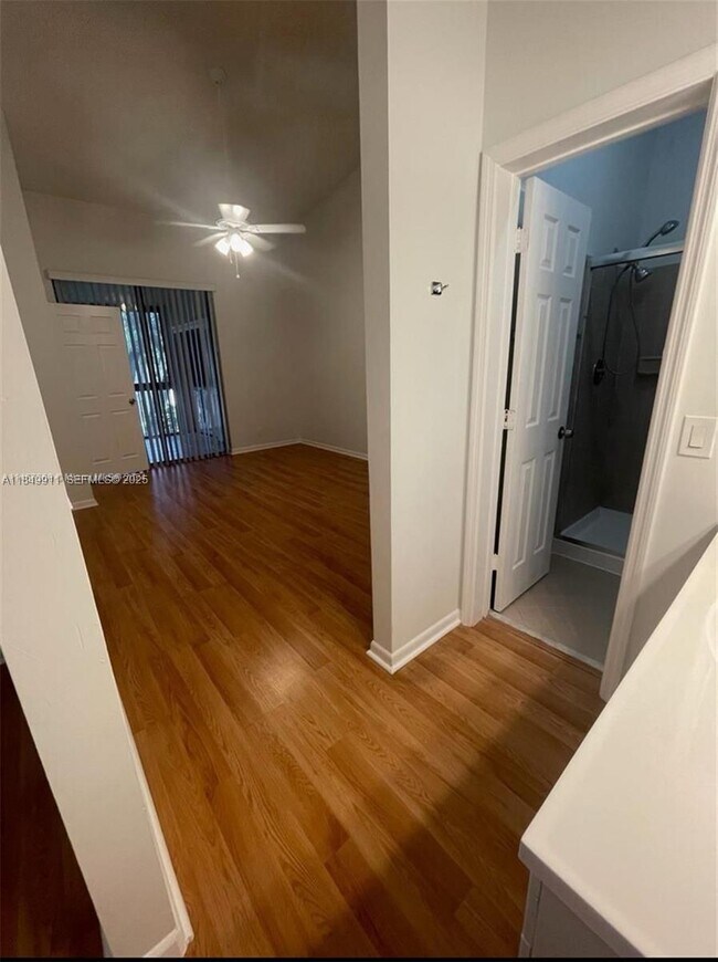 Building Photo - 4541 Carambola Cir S