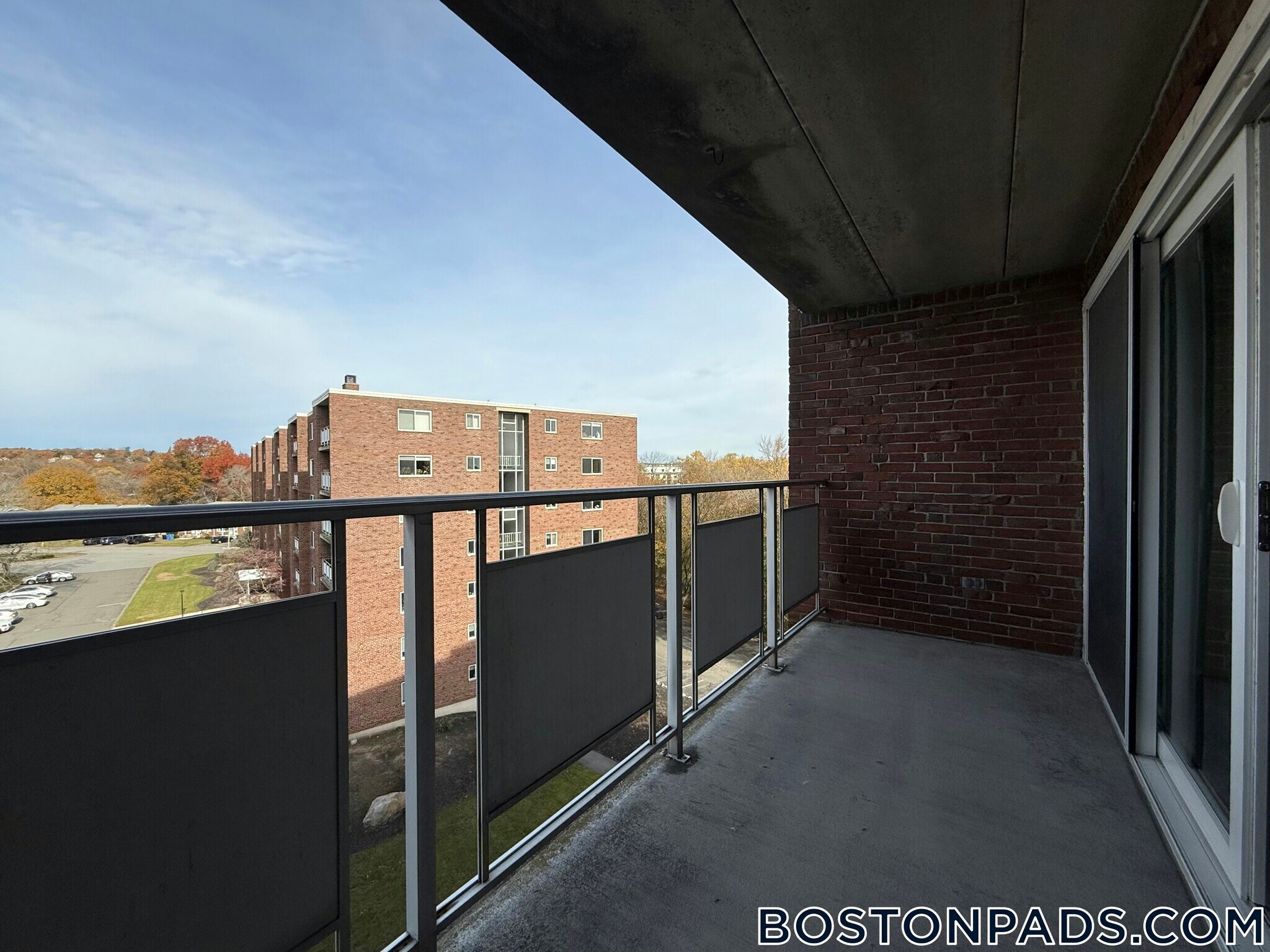 Building Photo - 53 Hill Rd