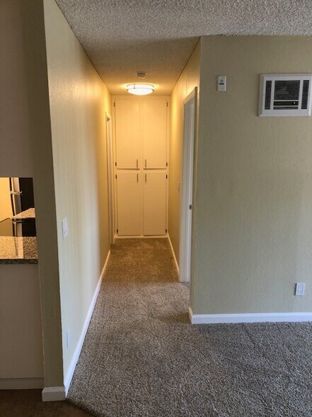 1 bed halway - Comanche Hills