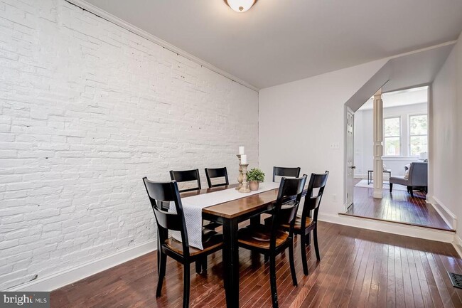 Building Photo - 23 N Patterson Park Ave