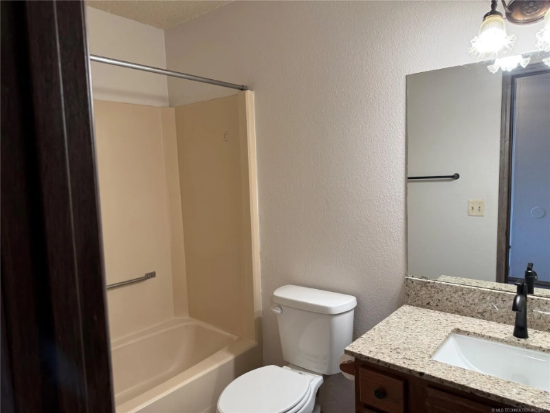 Building Photo - 2403 N Jay St