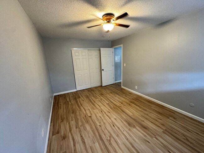 Building Photo - 3234 Heatherton Dr