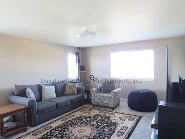Building Photo - Gorgeous 4 Bedroom House in Banning Lewis