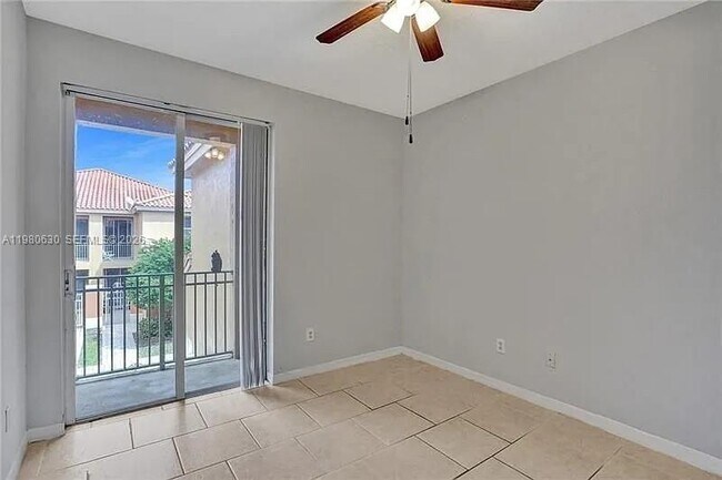 Building Photo - 2325 Mariner Ct