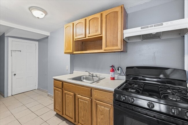 Building Photo - 1215 S Octagon Rd