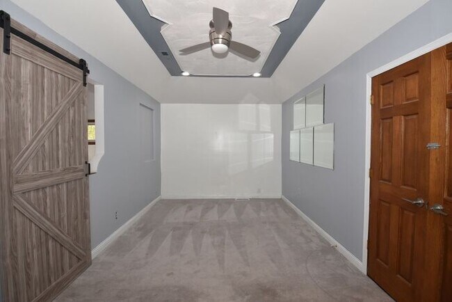 Building Photo - Monthly Rent Reduded! Mishawaka 4 bedroom with a Primary suite and 2 car garage on a large lot