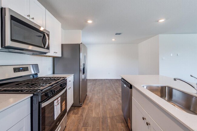 Building Photo - 5138 Blind Shot