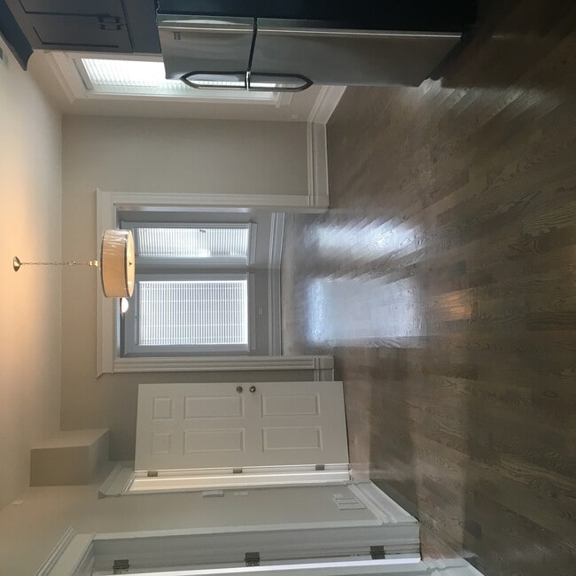 Building Photo - 2002 S Desplaines St