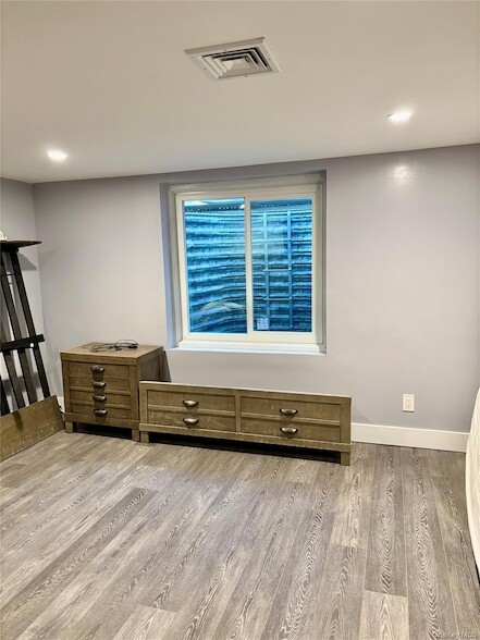 Building Photo - 22 Olive St