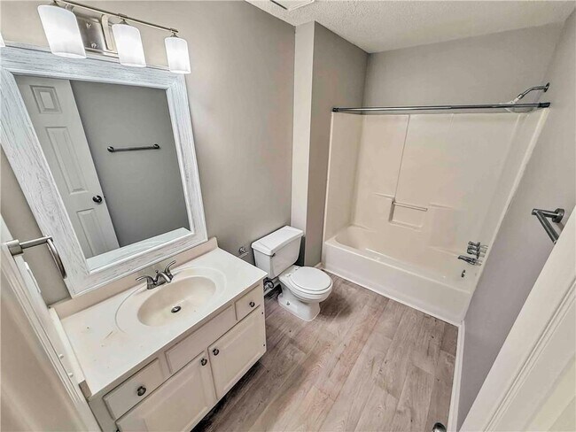 Building Photo - 6403 Ivey Terrace Dr SE