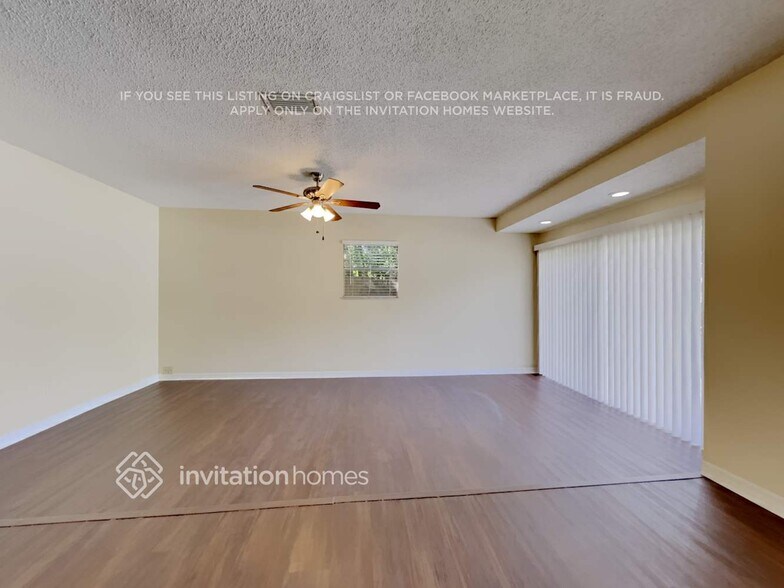 Building Photo - 8380 Jacaranda Ave