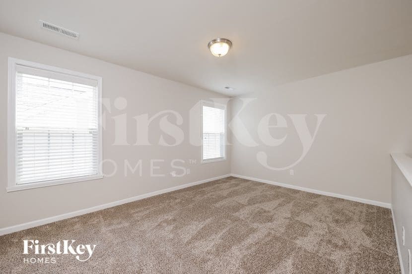 Building Photo - 5810 Woodside Frst Trl