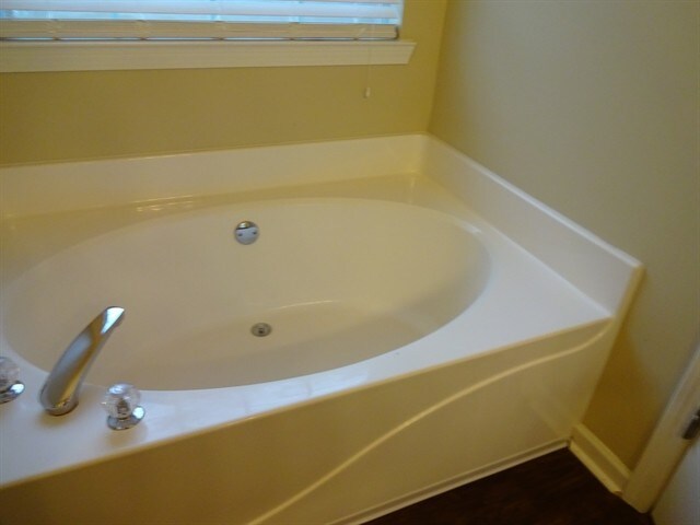 Building Photo - 256 Sandstone Dr