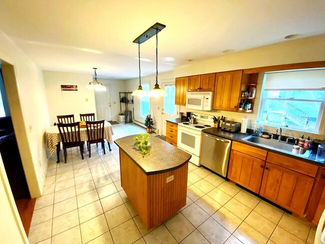 Building Photo - 11 Horne St