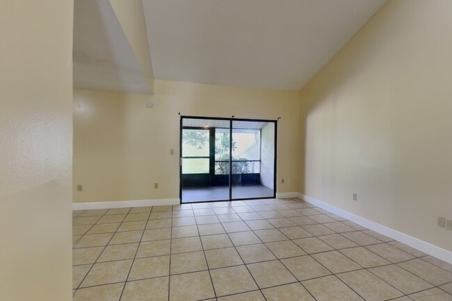 Building Photo - 479 Prestwick Pl