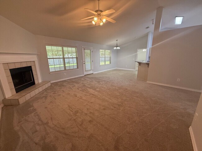Building Photo - Pace - Spencer Oaks Landing - 4 bedroom, 2 bath w/ lawn care included