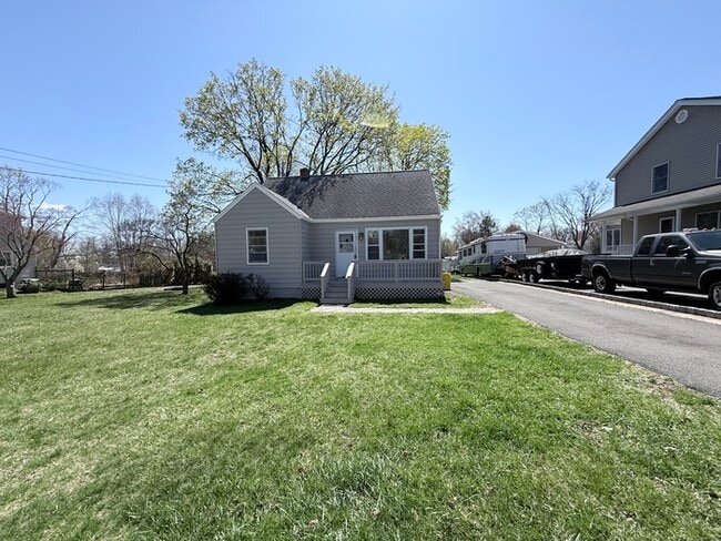 Building Photo - 26 Orchard Ave