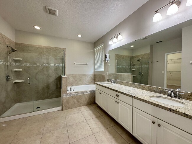 Building Photo - $300 off of a month of rent!! Experience the Epitome of Lakeside Luxury Living — For Rent in Narc...