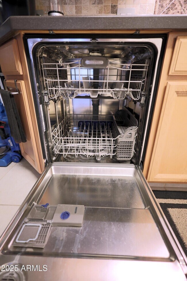 Building Photo - 7820 E Camelback Rd