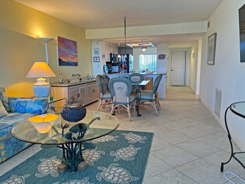 Building Photo - 15191 Cedarwood Ln