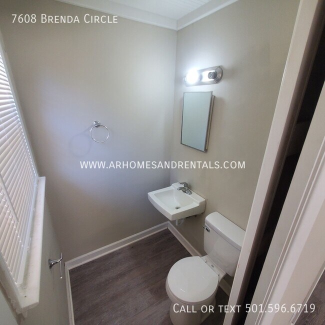 Building Photo - 7608 Brenda Circle | $1295 | 3 beds, 1.5 b...
