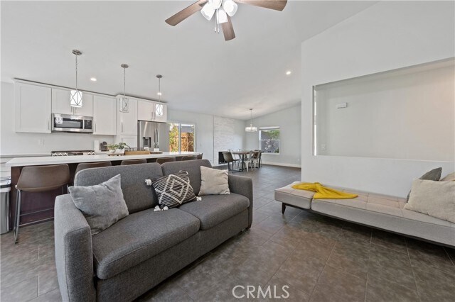 Building Photo - 80695 Columbia Ave