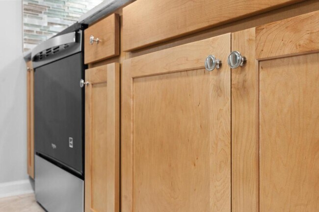 Building Photo - 1009 Lindsay St