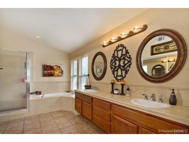 Building Photo - 3 Bedroom + Office in Rancho Highlands