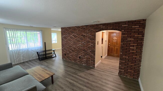 Building Photo - 6 Louisburg Square
