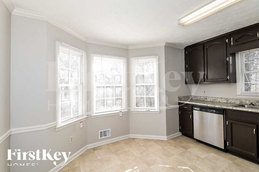 Building Photo - 770 Simmons Mine Cir