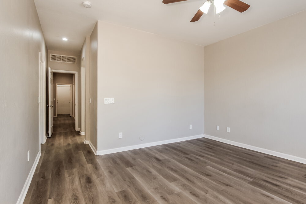 Building Photo - 1607 S 79th Ln