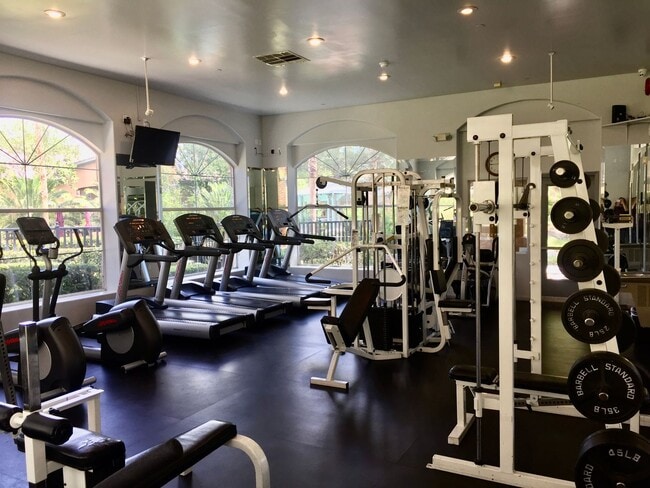Building Photo - 2 Bedroom Condo In Guard Gated Summerlin C...