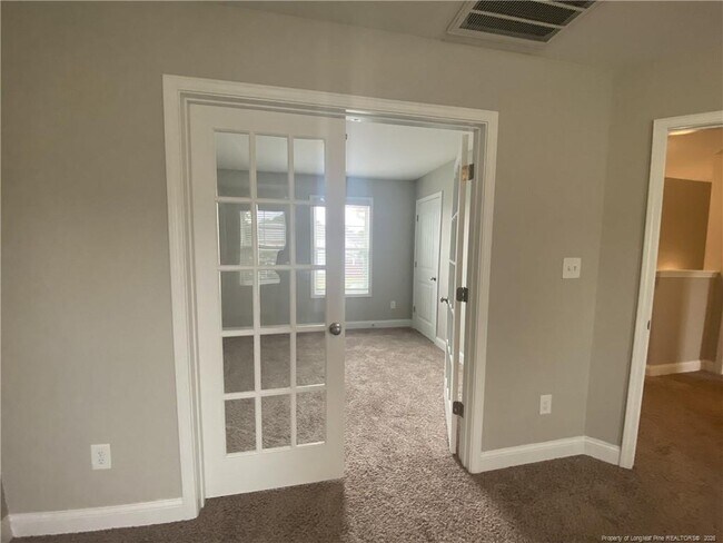 Building Photo - 3028 N Kilchattan Dr
