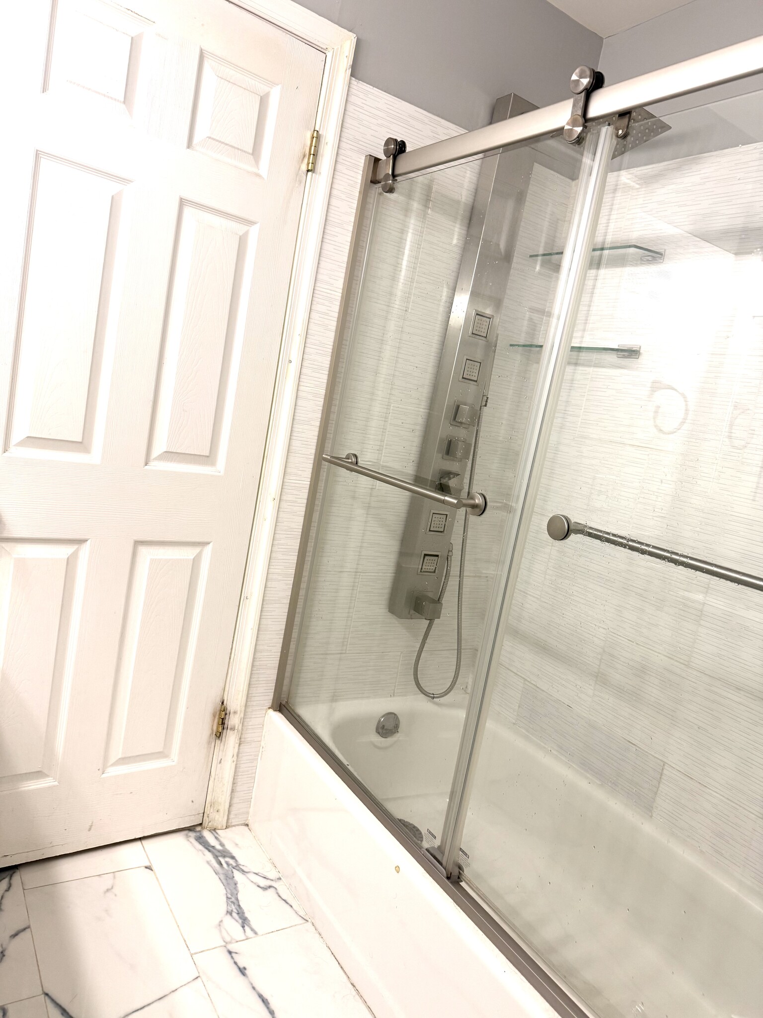 Building Photo - 24 Lee Ct