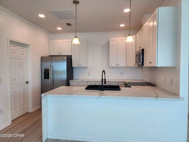 Building Photo - 300 Penny Ct