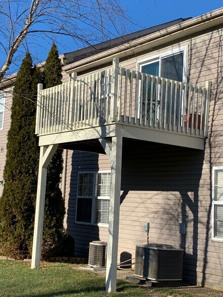 Building Photo - 3857 Thorngate Dr