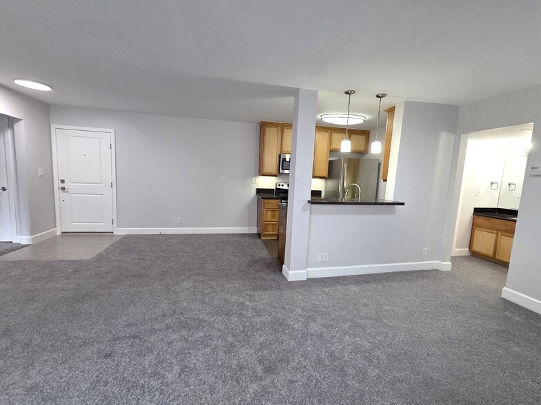 Front door to left. - 10982 Roebling Ave