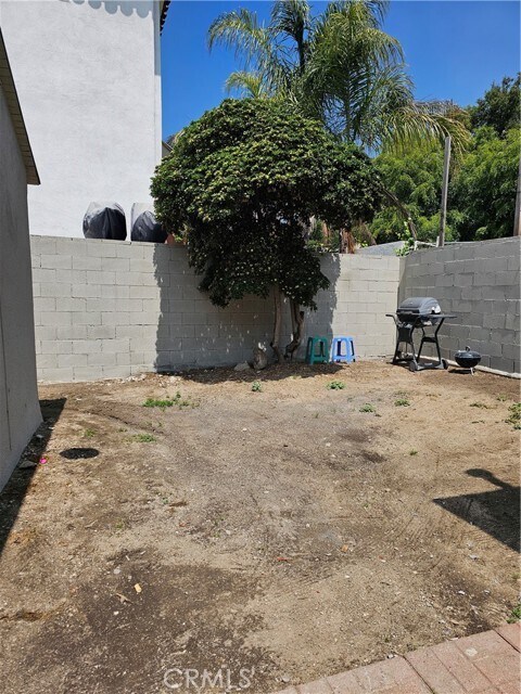 Building Photo - 2547 Hermosa Ave