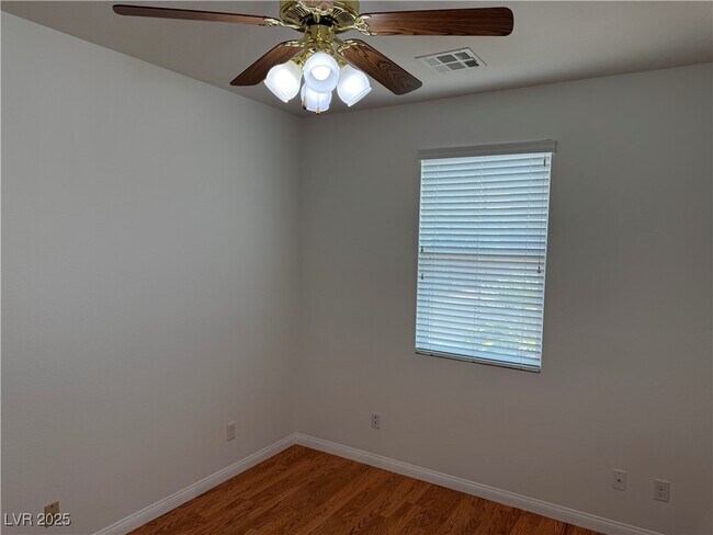 Building Photo - 946 Monte Etna Ave