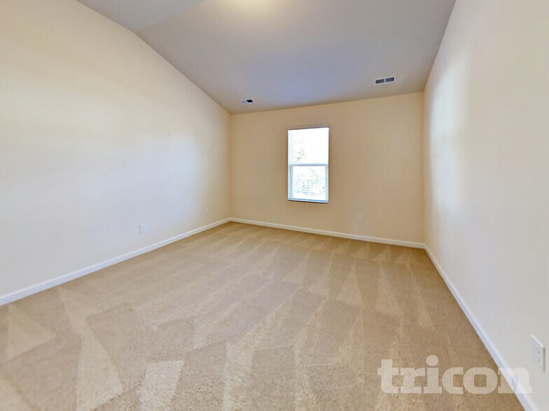 Building Photo - 1357 Waylon Ave