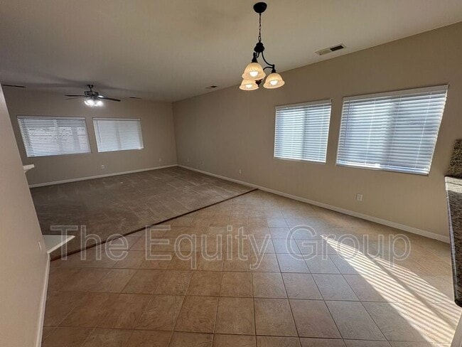 Building Photo - 4911 W Elkhorn Ave